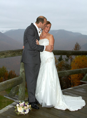 An Acclaim Wedding Photography photo of a bride and groom at Loon Mountain in Lincoln, NH.