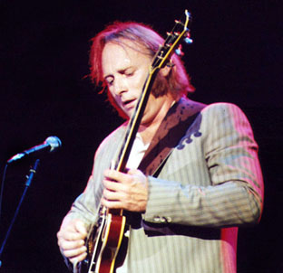 Stephen Stills photos, Buffalo Springfield, Crosby Stills & Nash, Acclaim Professional Photography, Ernie Osborne